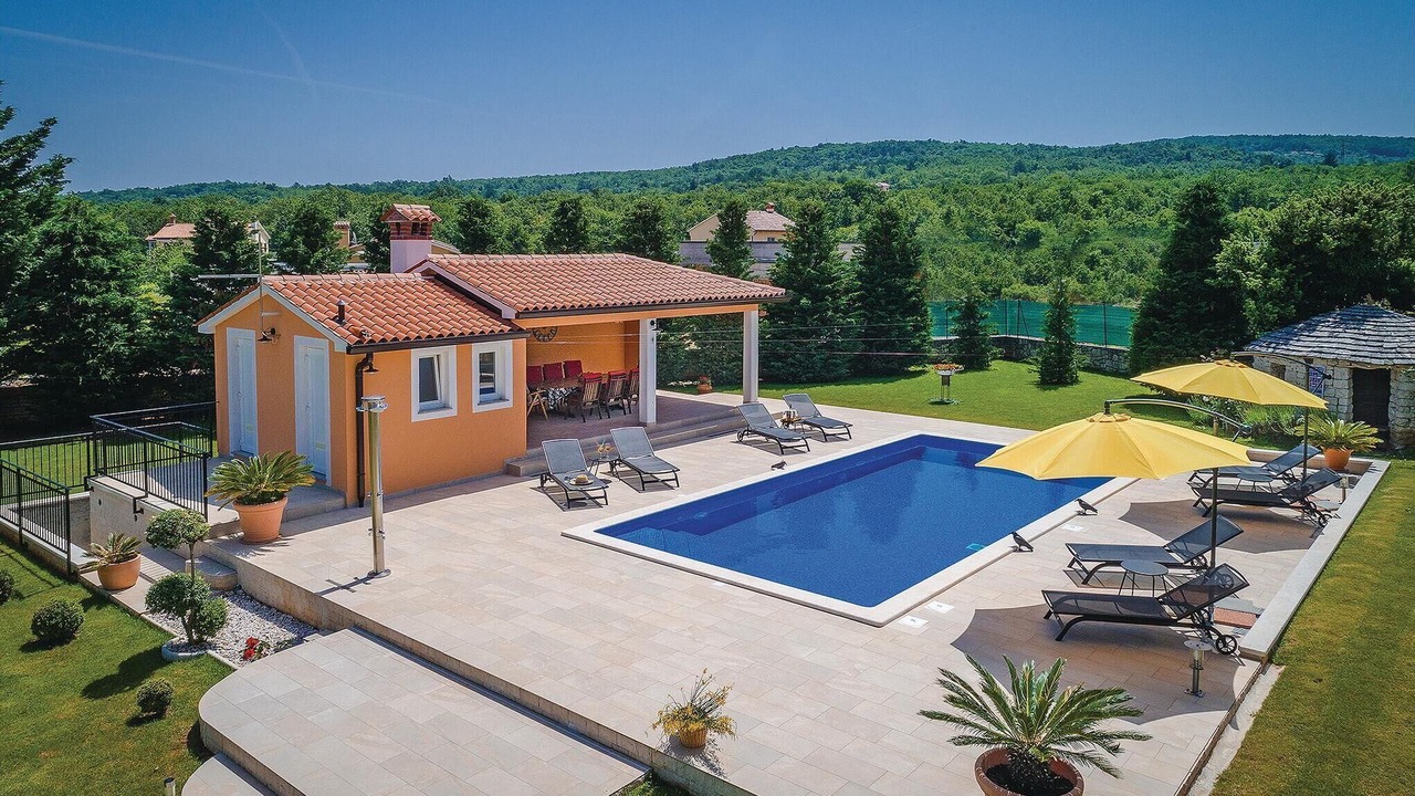 Photo of Outdoor in Rogocana