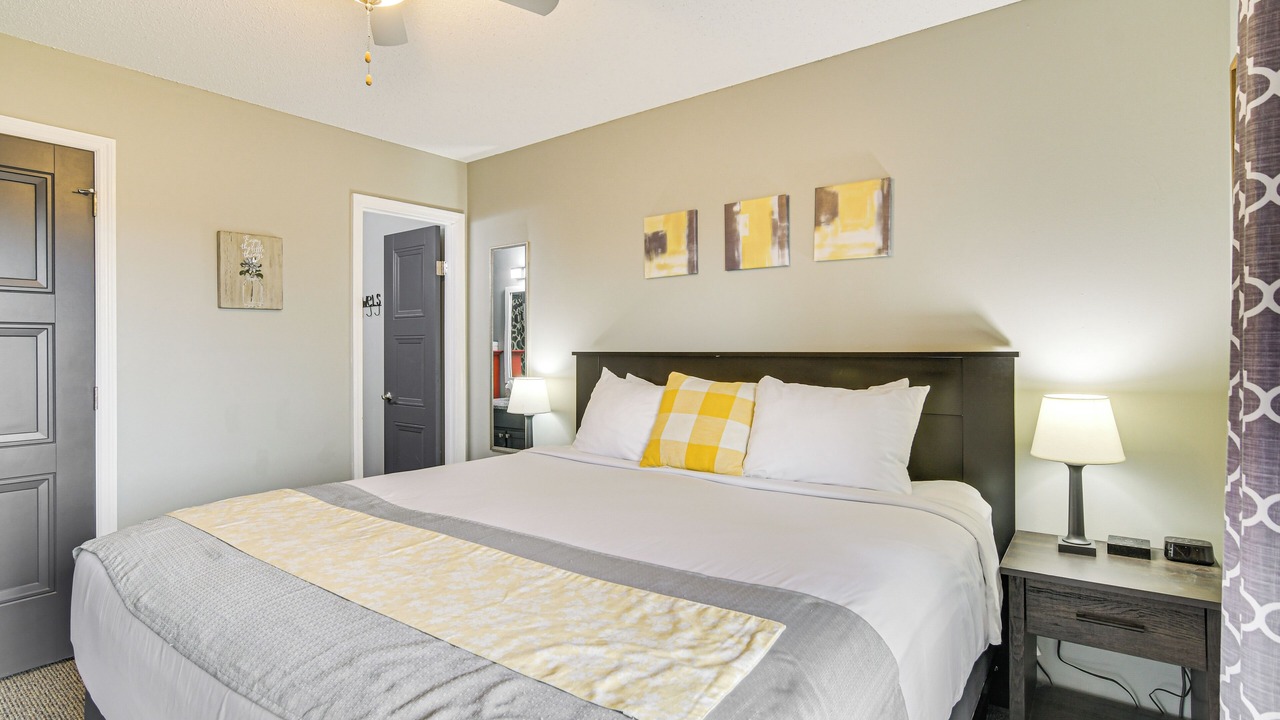 Photo of Bedroom in Notch Estates