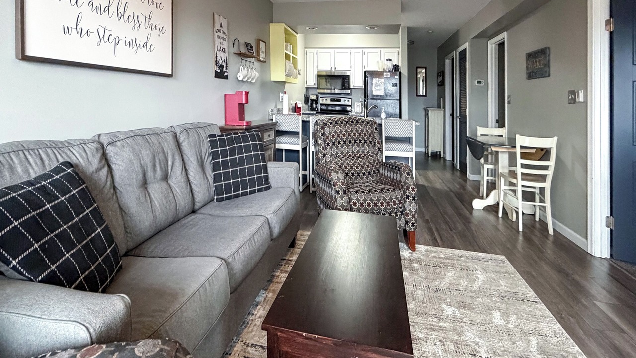 Photo of Livingroom in Notch Estates