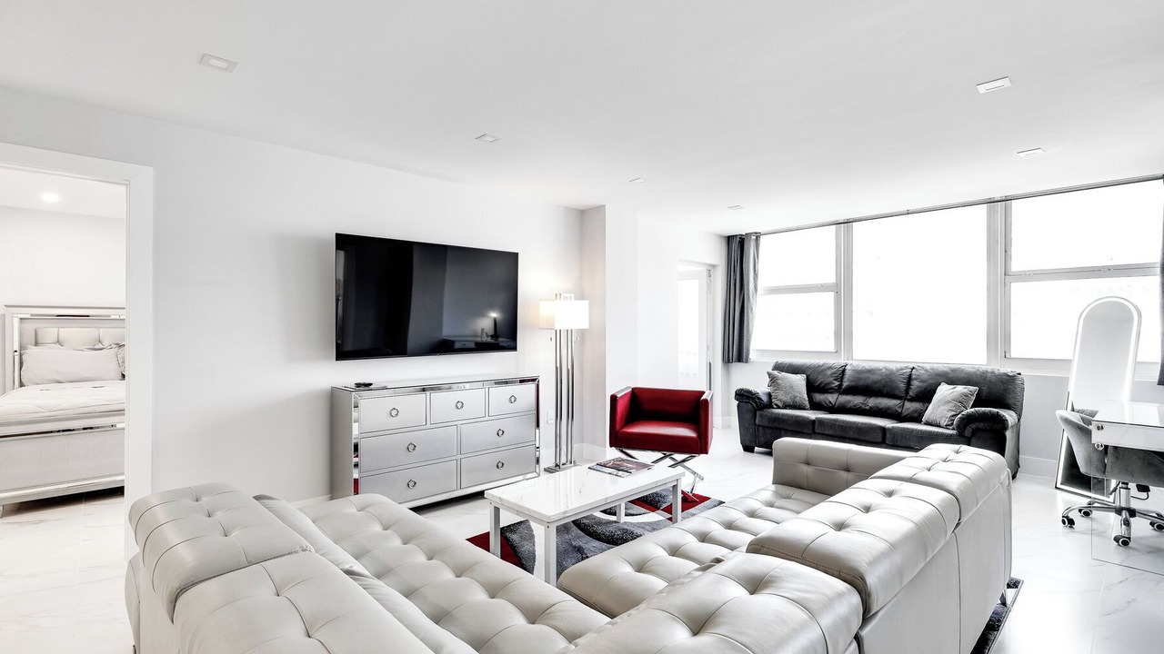 Photo of Livingroom in Galt Mile