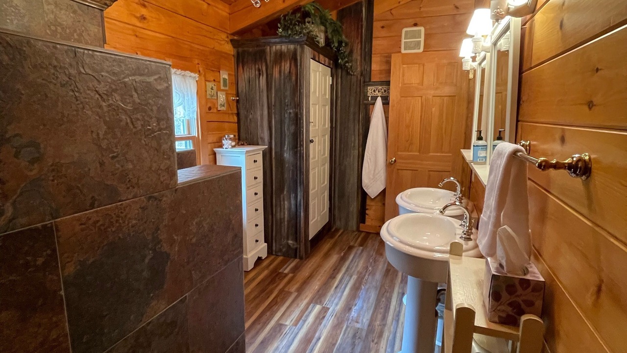Photo of Bathroom in Wellsboro