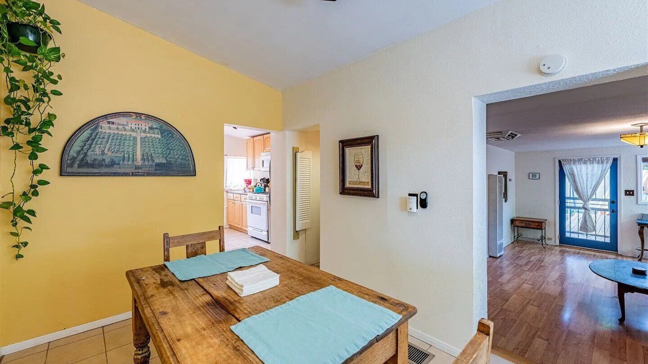 Photo of Livingroom in Downtown Albuquerque