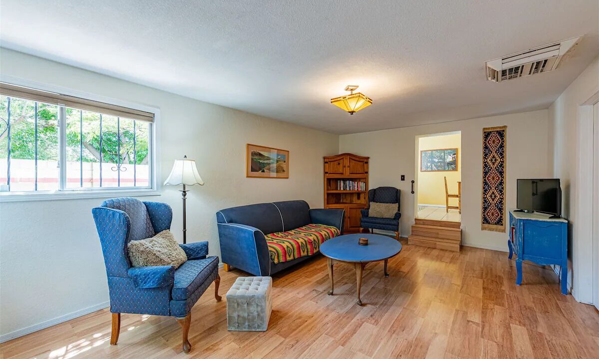 Photo of Livingroom in Downtown Albuquerque