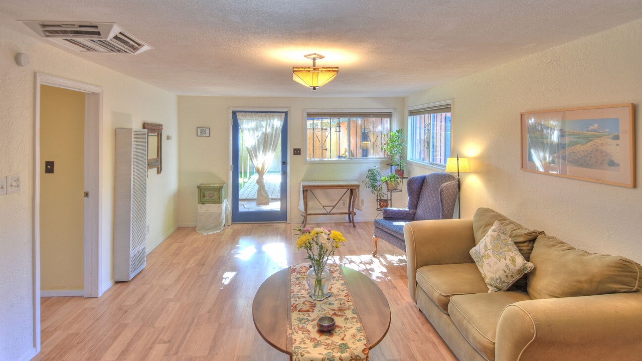 Photo of Livingroom in Downtown Albuquerque