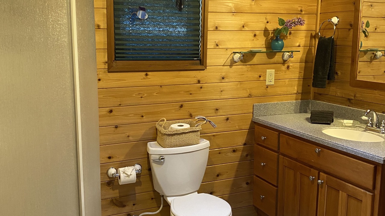 Photo of Bathroom in Gasquet