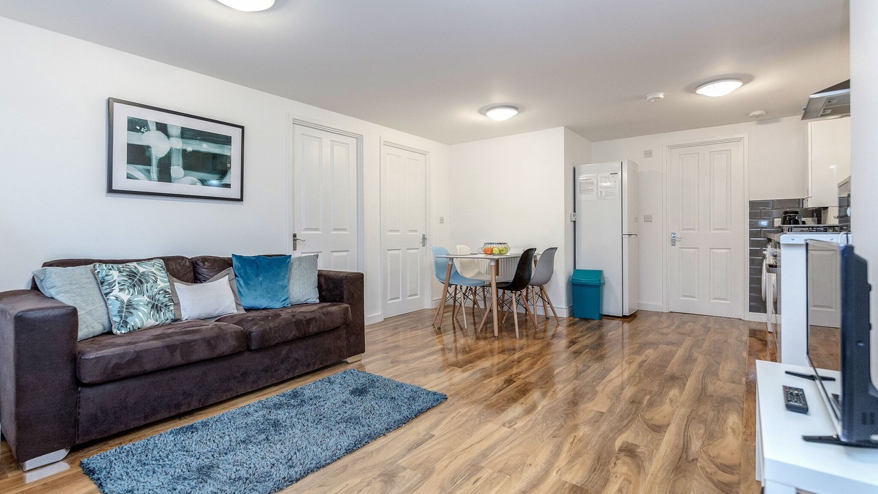 Photo of Livingroom in Yiewsley