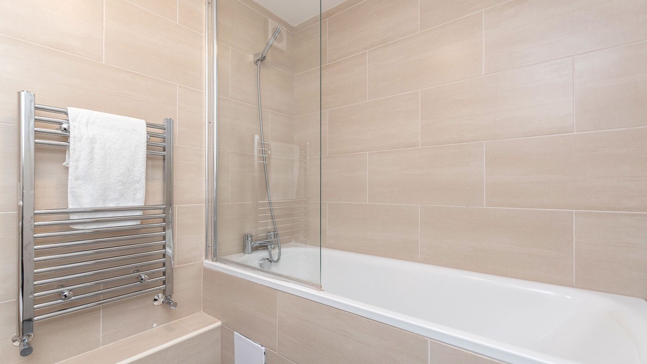 Photo of Bathroom in Yiewsley