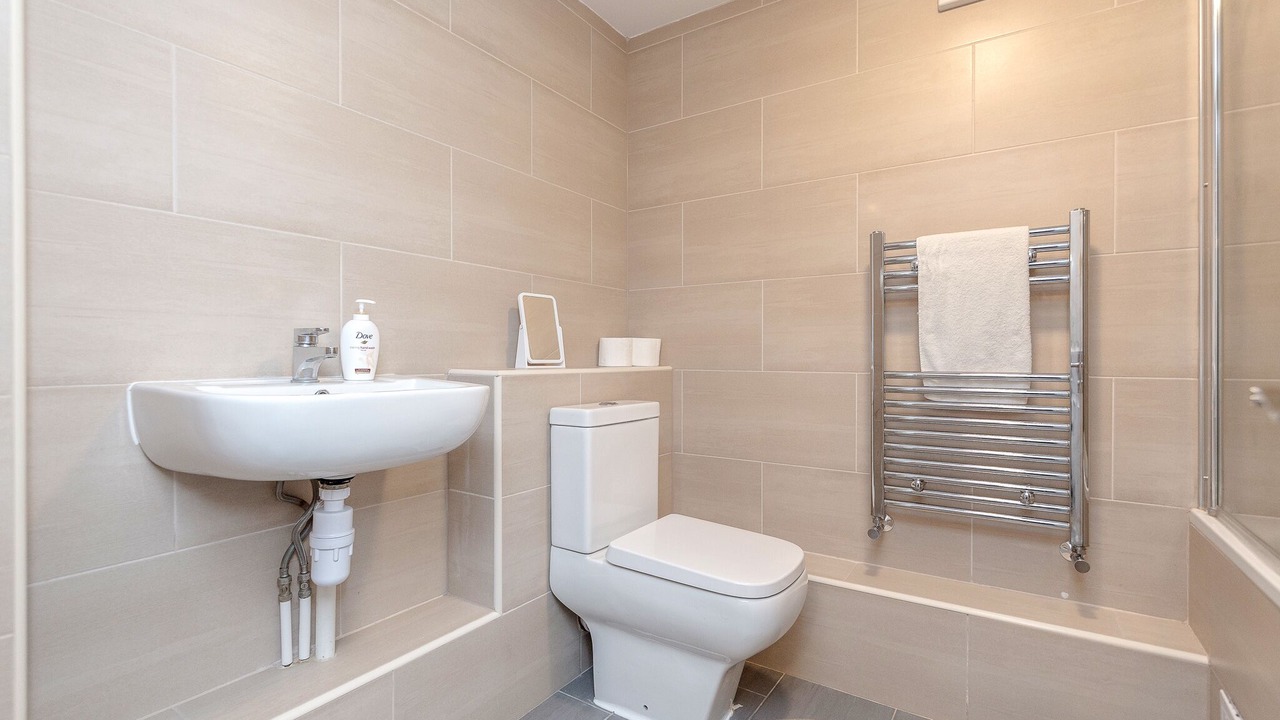Photo of Bathroom in Yiewsley