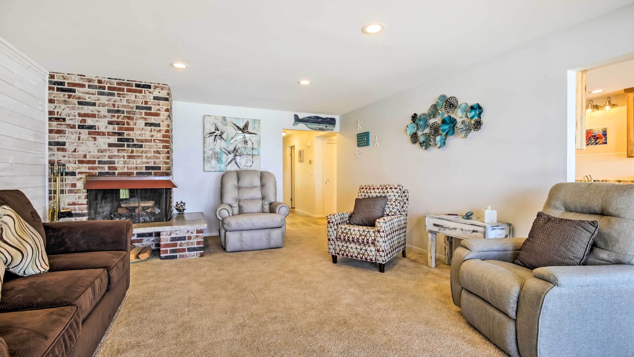 Photo of Livingroom in Lincoln Beach