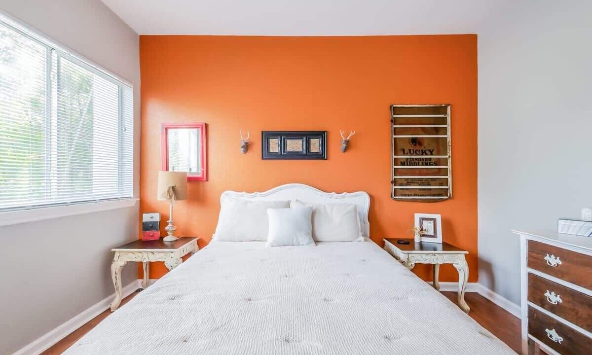 Photo of Bedroom in Historic Downtown Melbourne