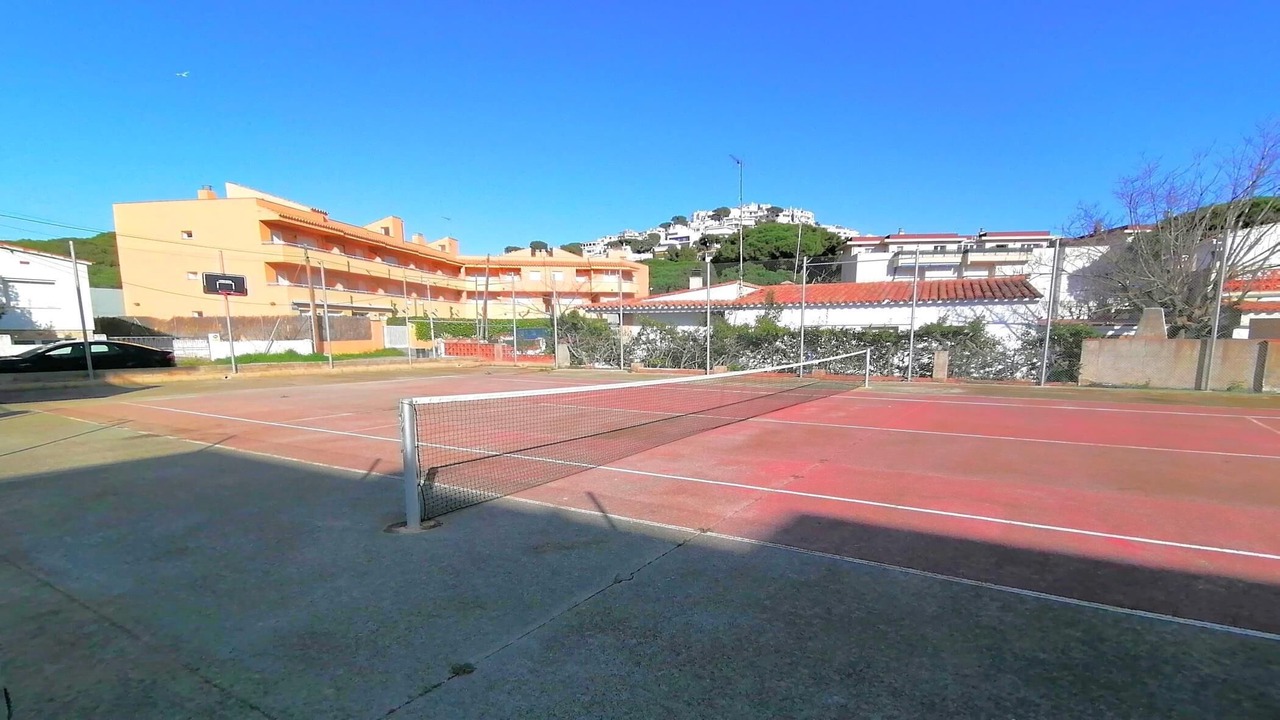 Photo of Others in L'Escala