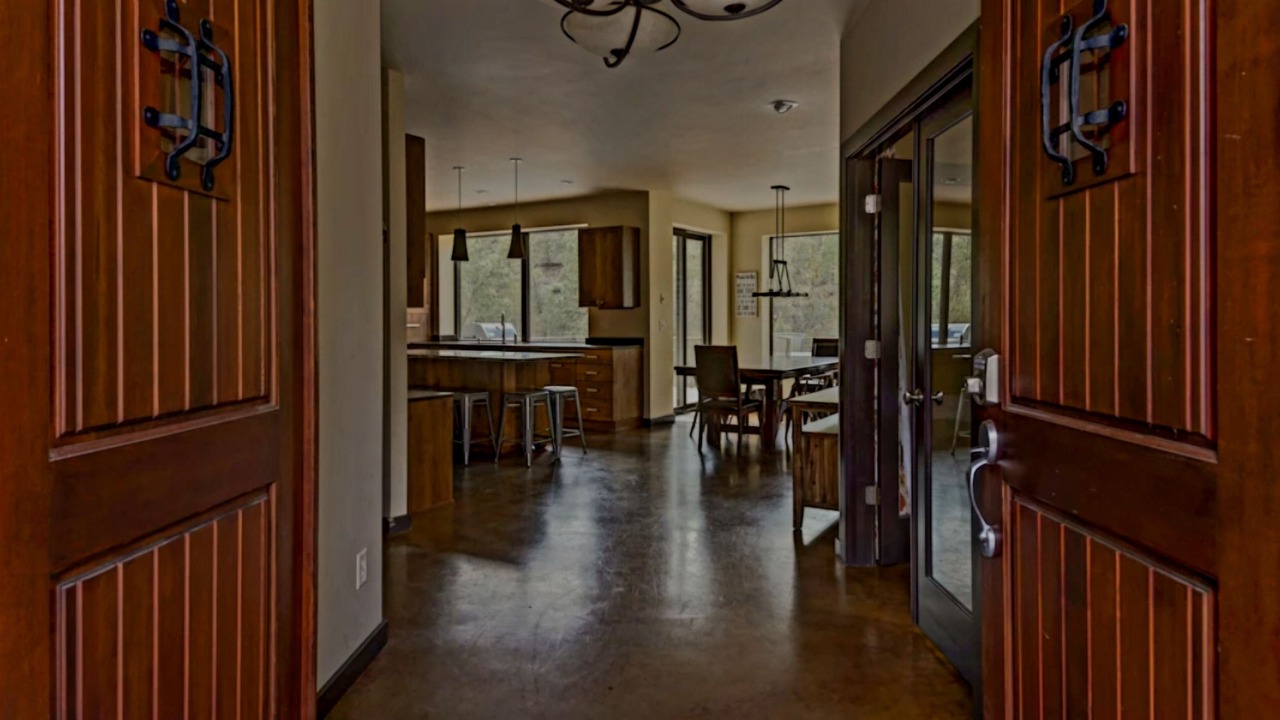 Photo of Bedroom in Awbrey Butte