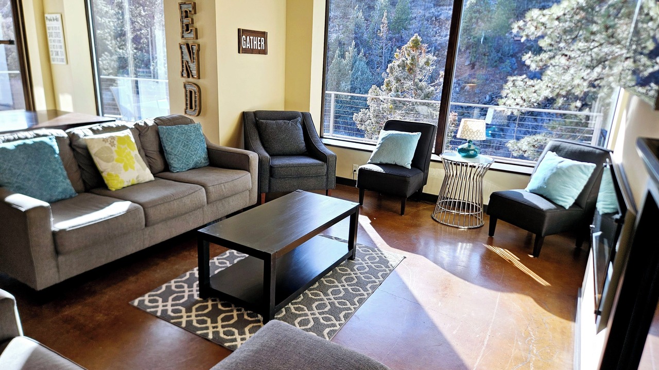 Photo of Bedroom in Awbrey Butte