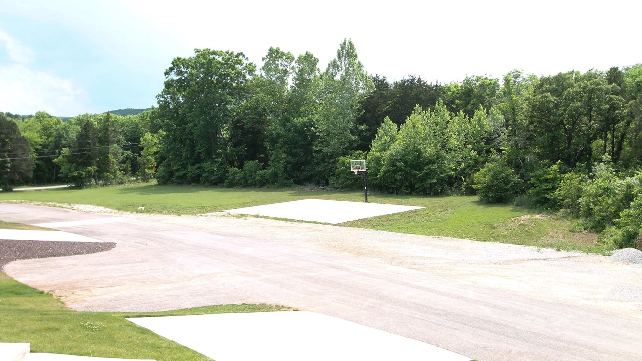 Photo of Others in Hollister