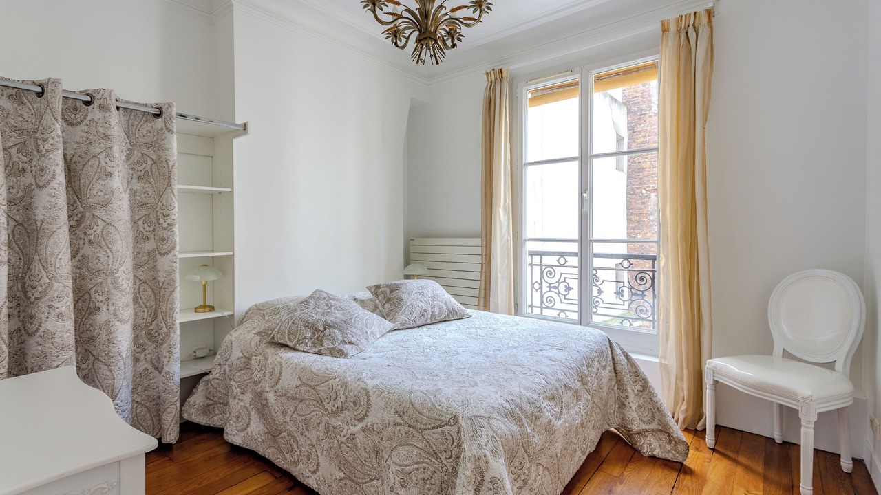 Photo of Bedroom in Clignancourt