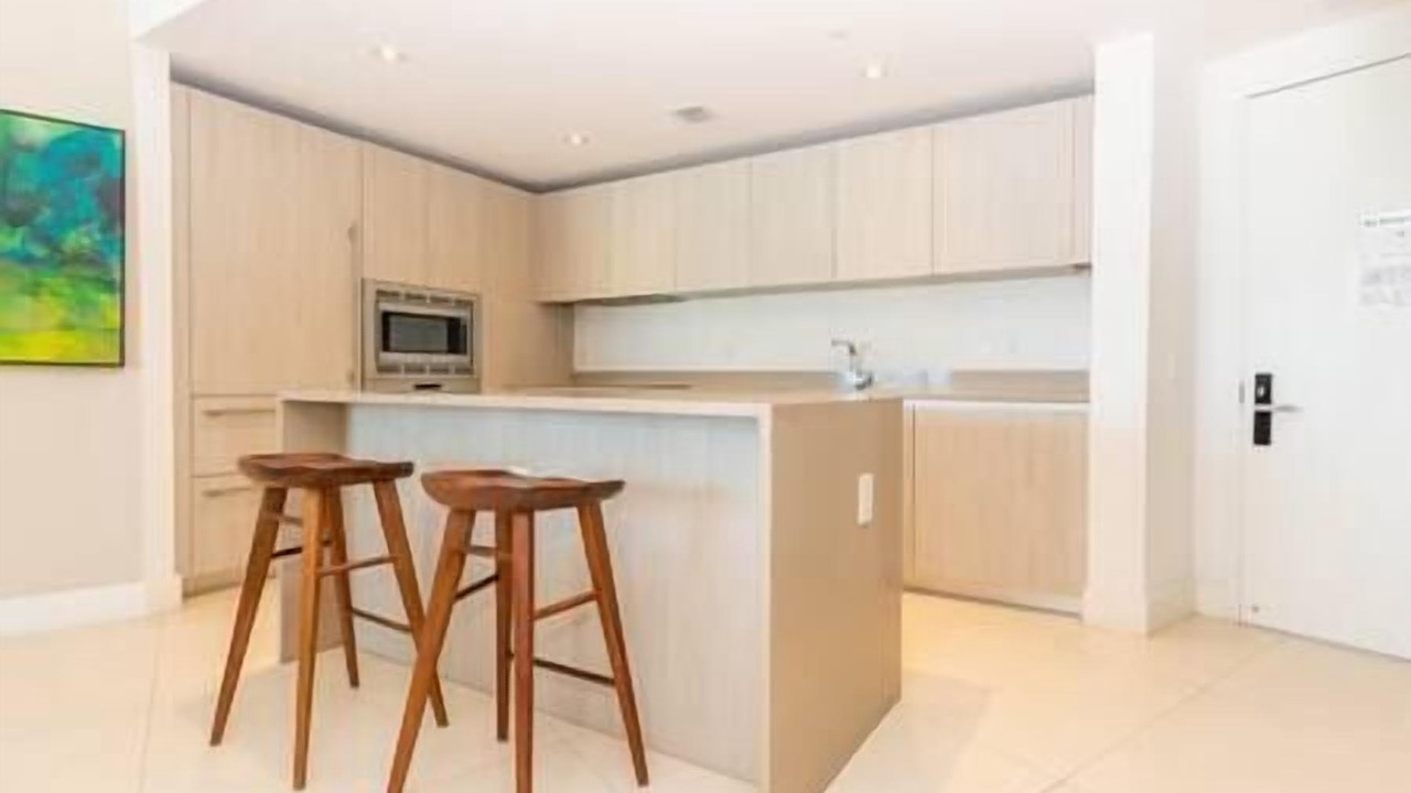 Photo of Others in Hollywood South Central Beach