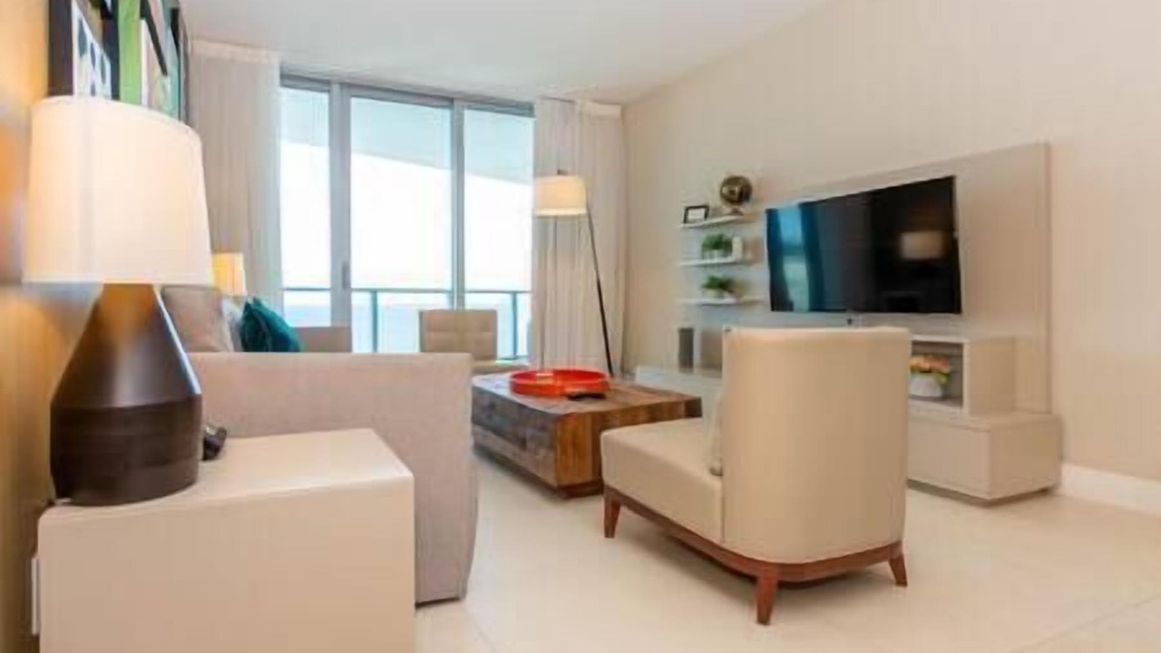 Photo of Others in Hollywood South Central Beach