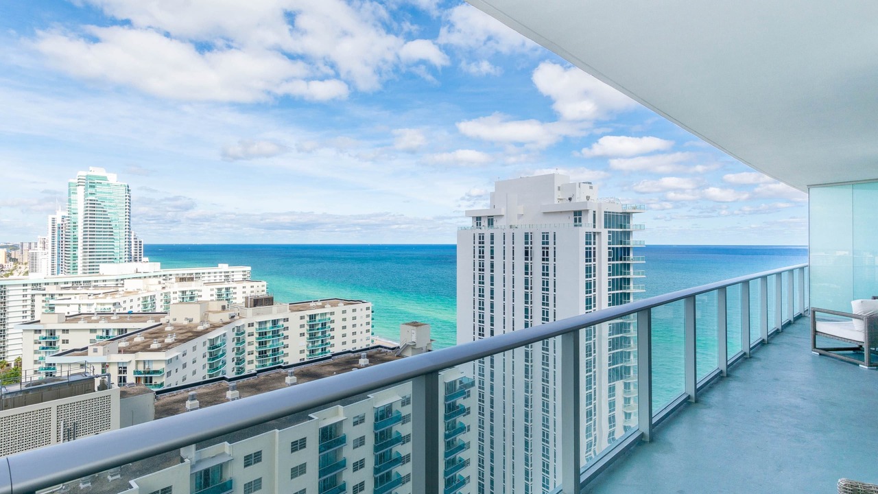 Photo of Others in Hollywood South Central Beach