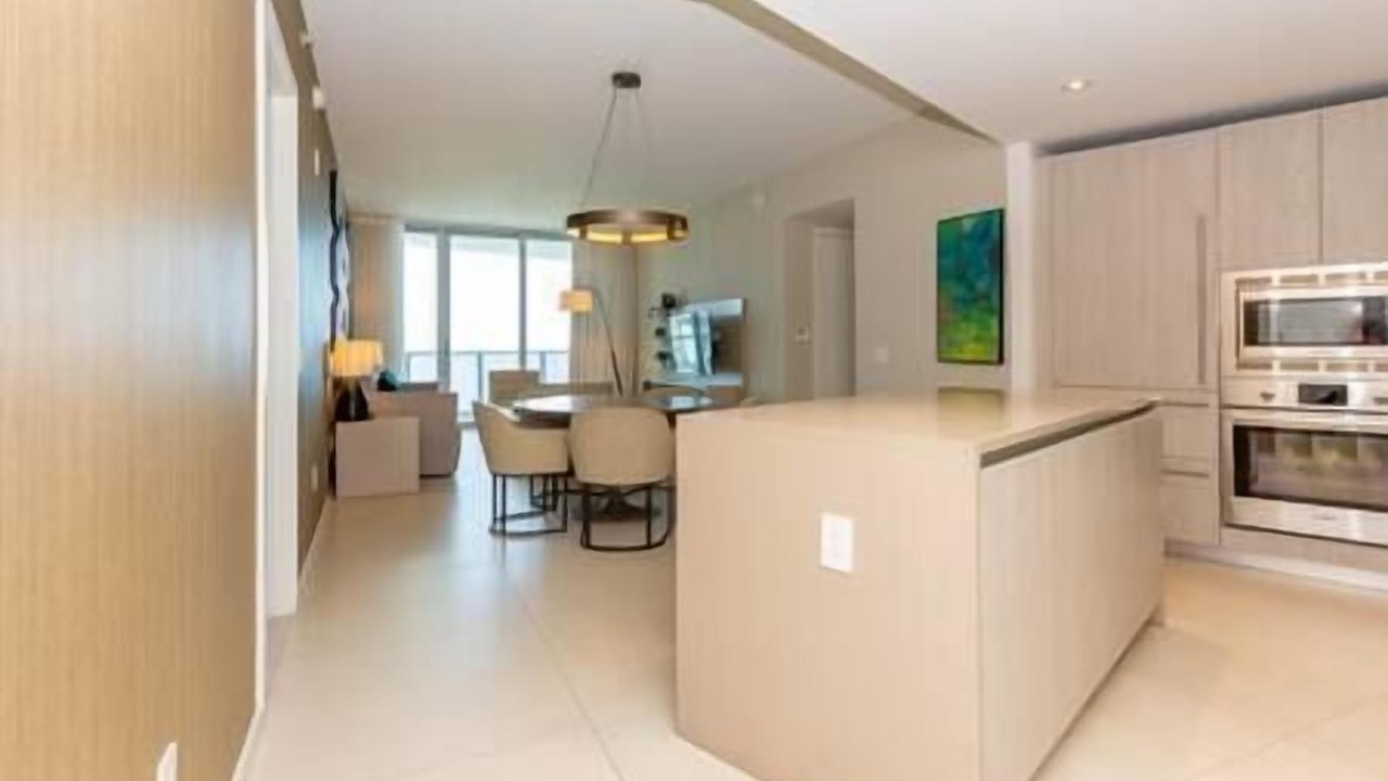 Photo of Others in Hollywood South Central Beach