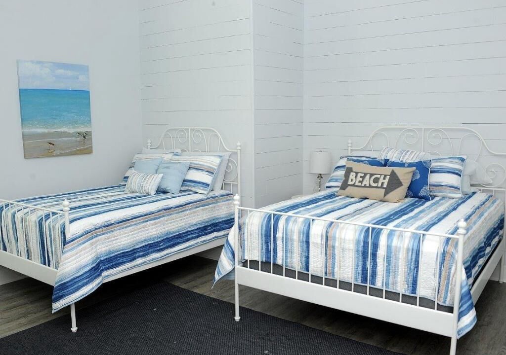 Photo of Bedroom in Crystal Beach