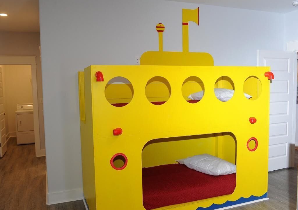 Photo of Bedroom in Crystal Beach