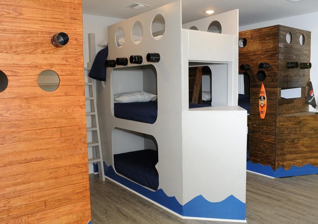 Photo of Bedroom in Crystal Beach