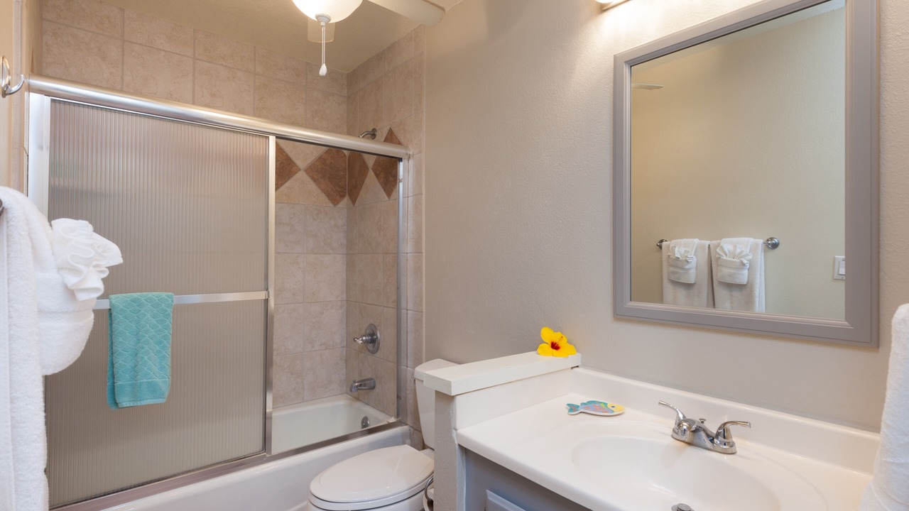 Photo of Bathroom in Kahaluu-Keauhou