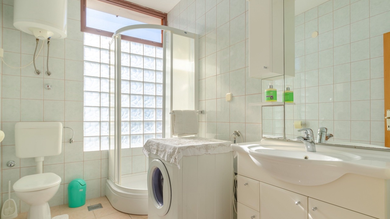 Photo of Bathroom in Blato