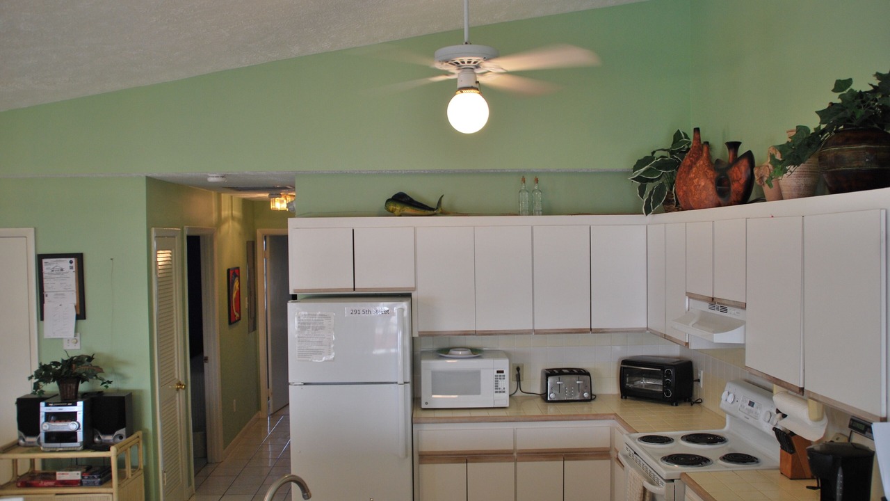 Photo of Kitchen in Key Colony Beach