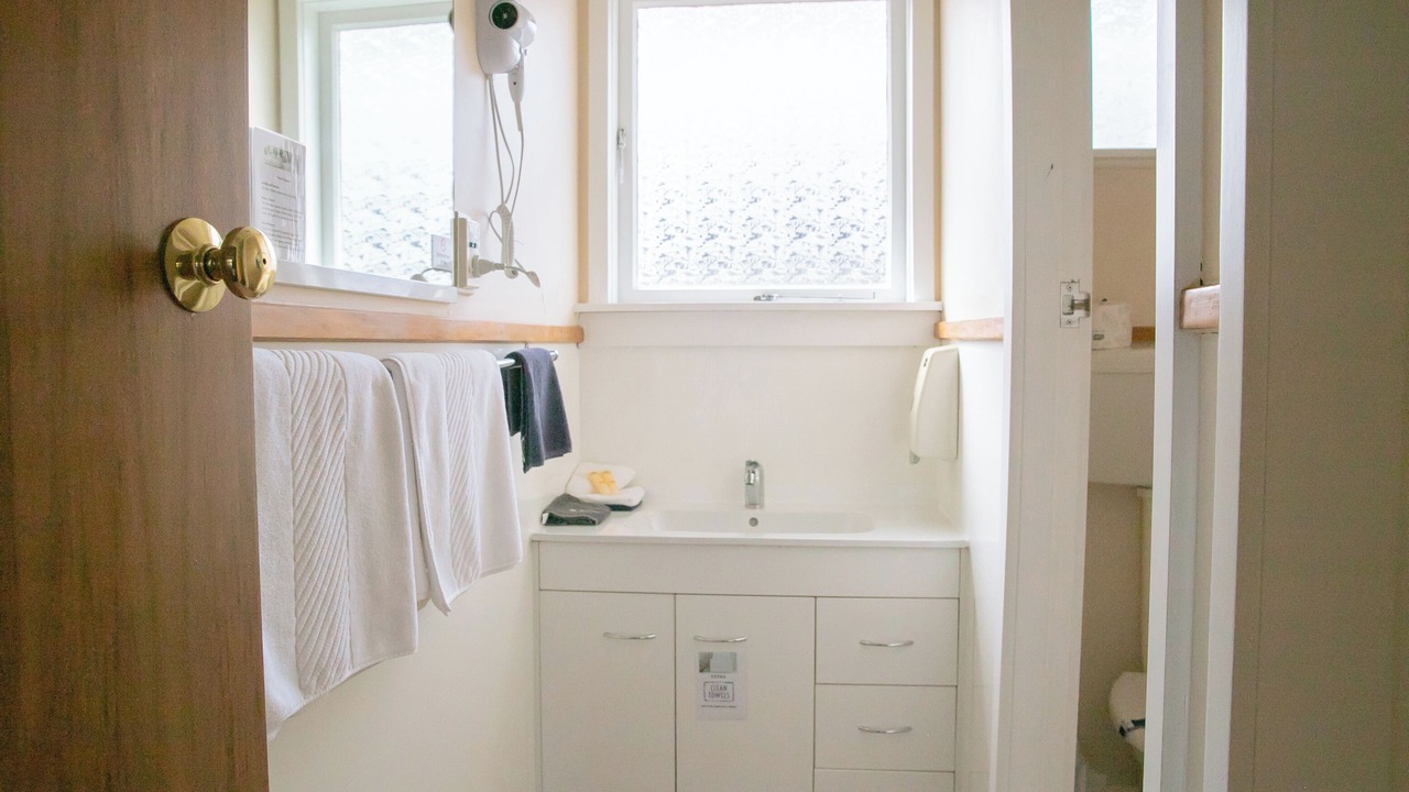 Photo of Bathroom in Waipukurau