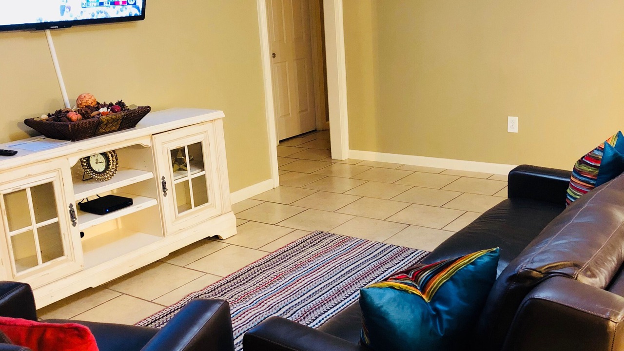 Photo of Livingroom in Kenner - Louis Armstrong International Airport