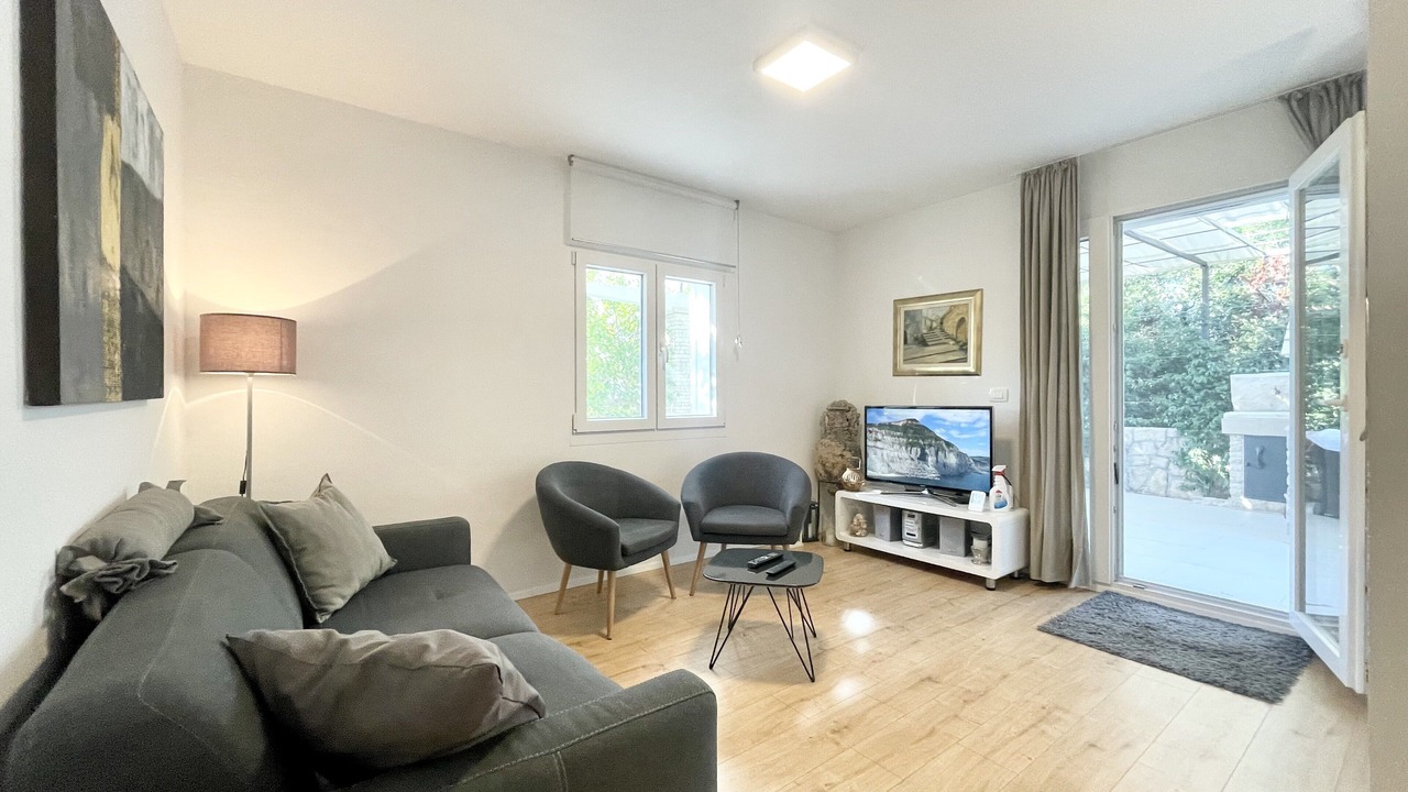 Photo of Livingroom in Necujam