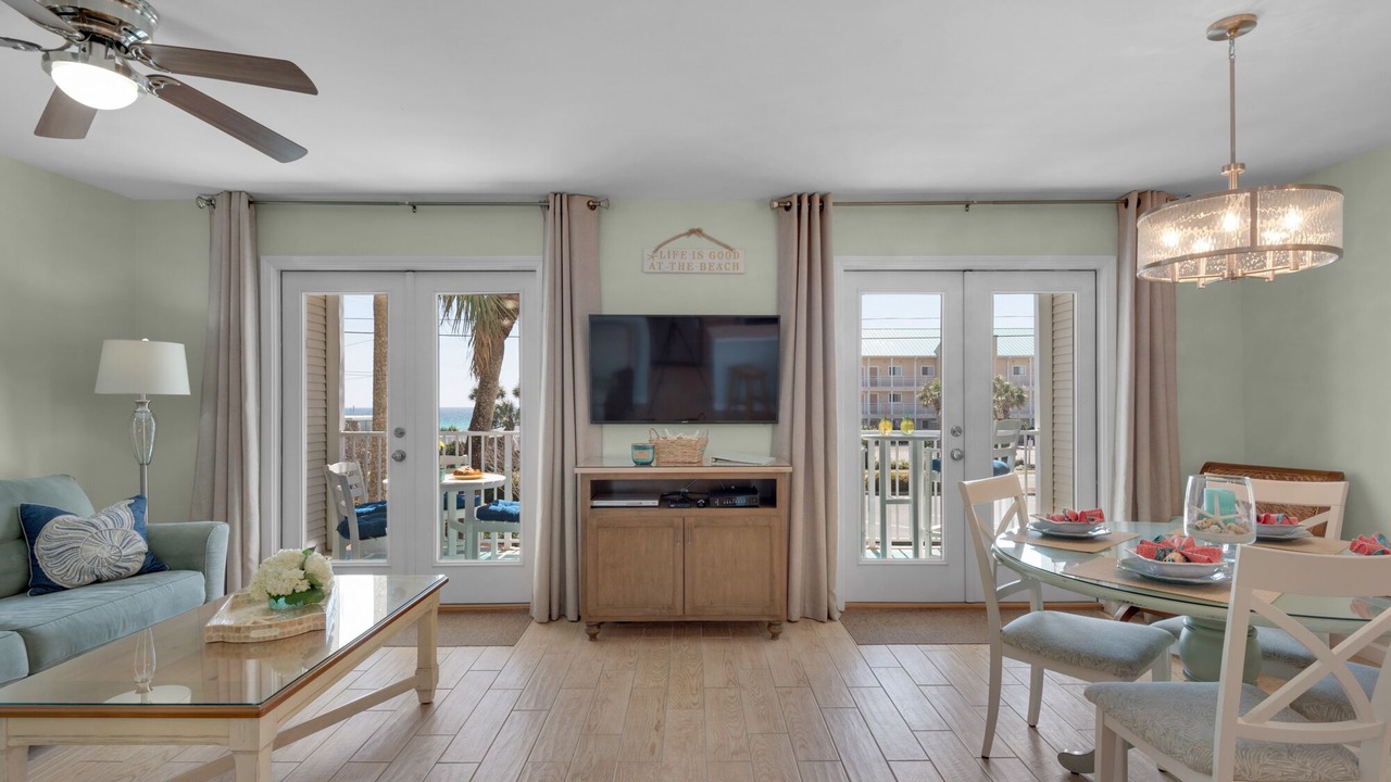 Photo of Livingroom in Crystal Beach