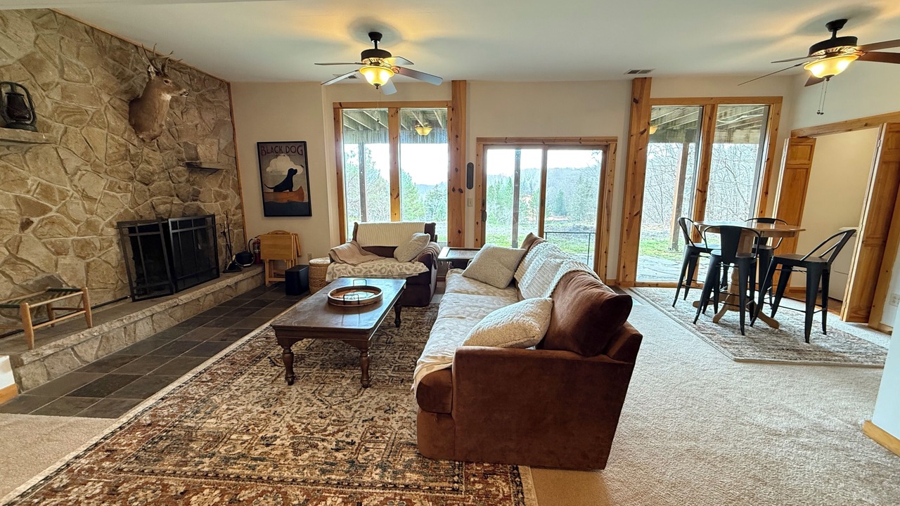 Photo of Livingroom in Davis