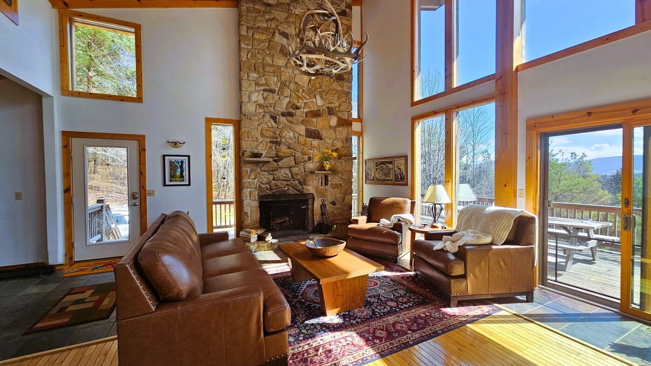 Photo of Livingroom in Davis