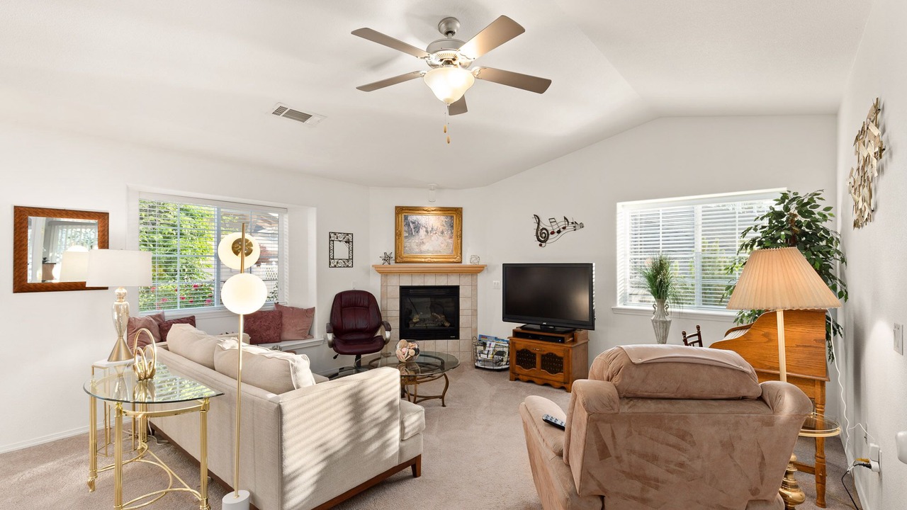 Photo of Livingroom in Grants Pass