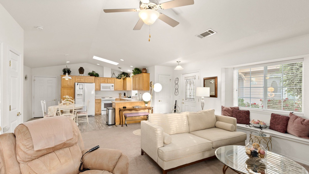 Photo of Livingroom in Grants Pass