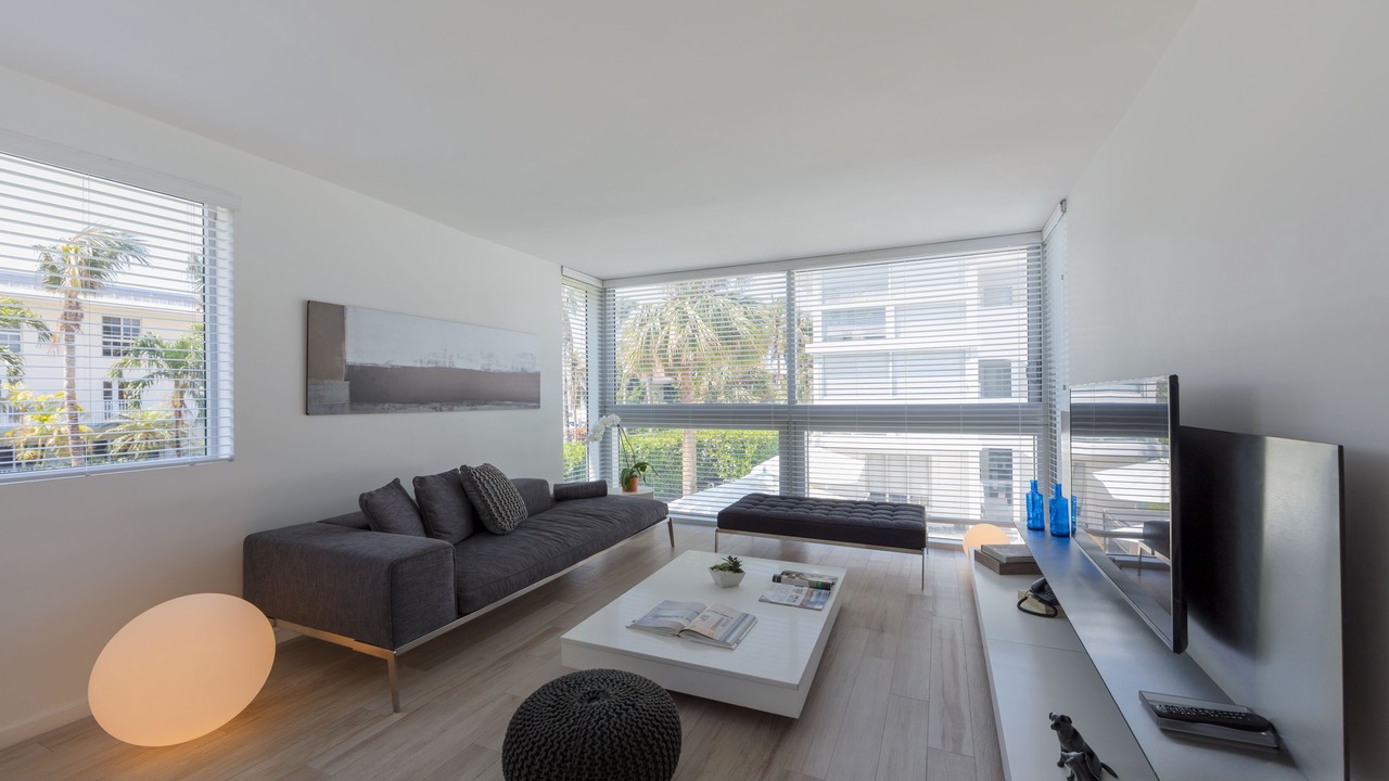 Photo of Livingroom in Key Biscayne