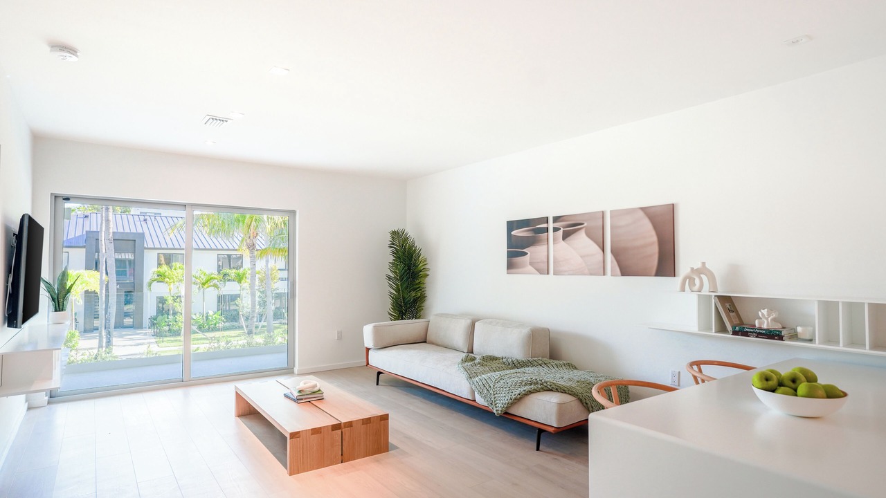 Photo of Livingroom in Key Biscayne
