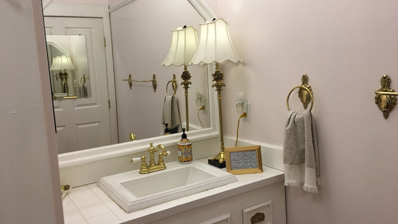 Photo of Bathroom in Amador City