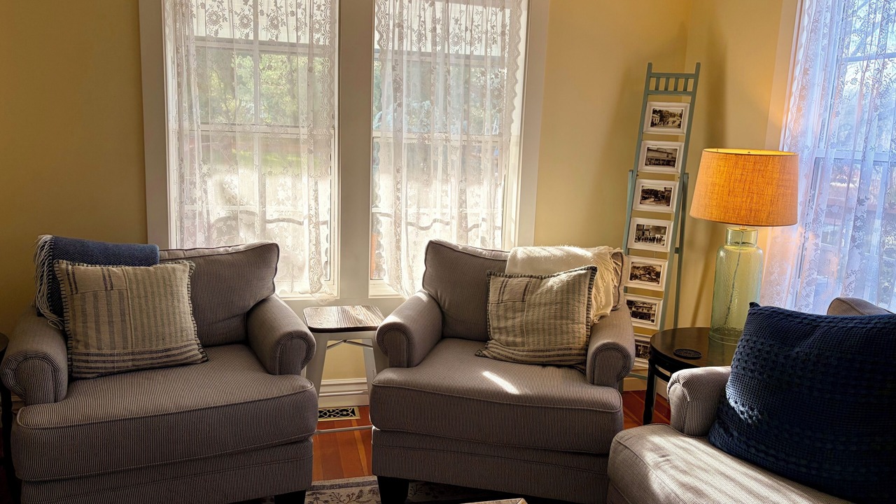 Photo of Livingroom in Amador City