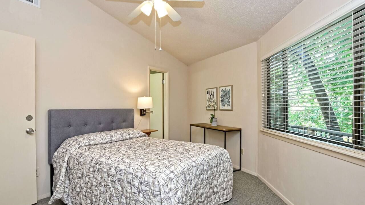 Photo of Bedroom in Lakeway