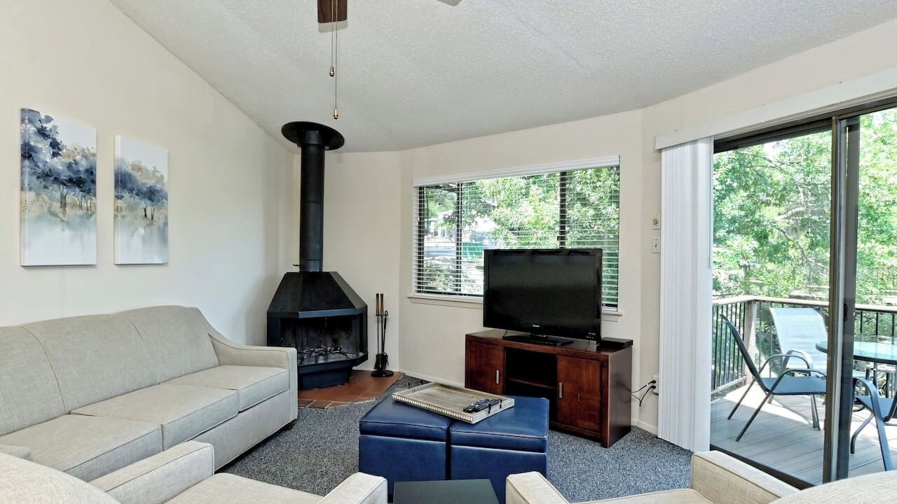 Photo of Livingroom in Lakeway