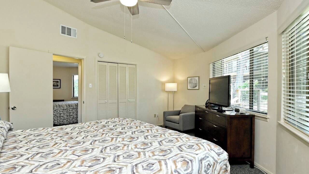 Photo of Bedroom in Lakeway