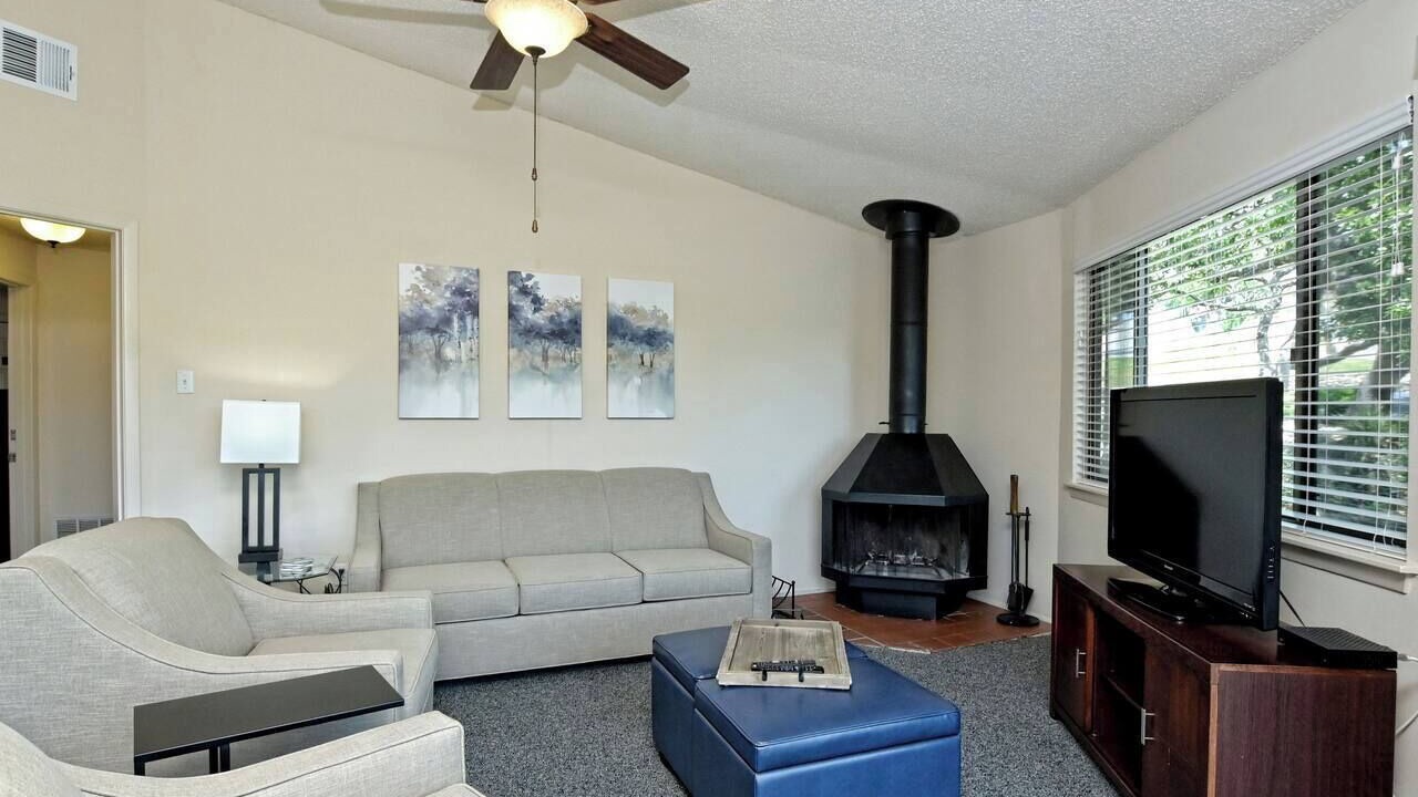 Photo of Livingroom in Lakeway