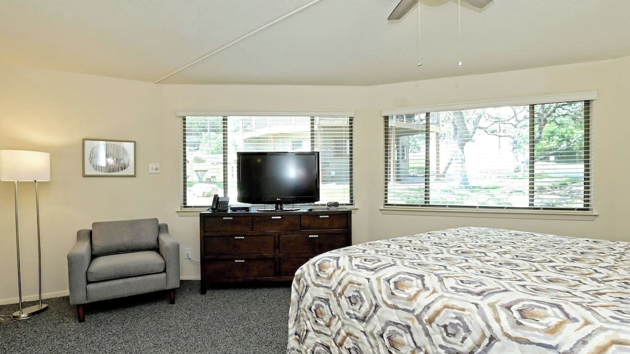 Photo of Bedroom in Lakeway