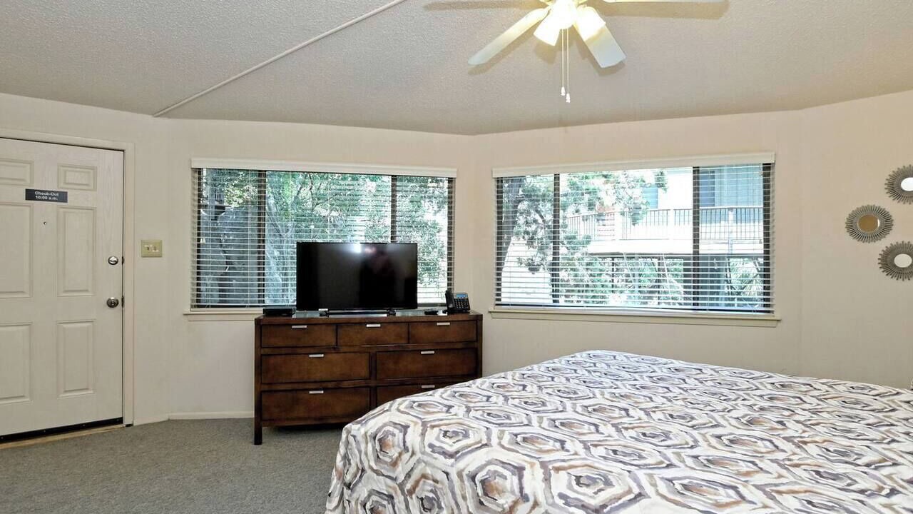 Photo of Bedroom in Lakeway
