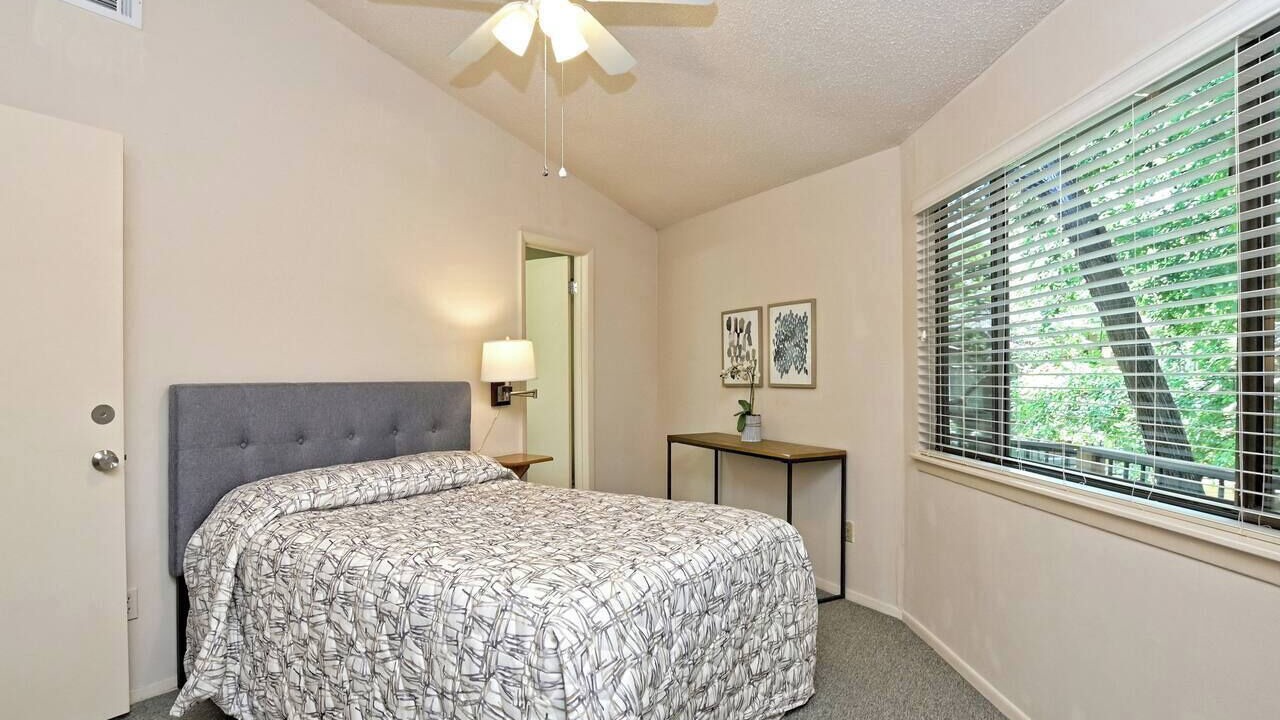 Photo of Bedroom in Lakeway