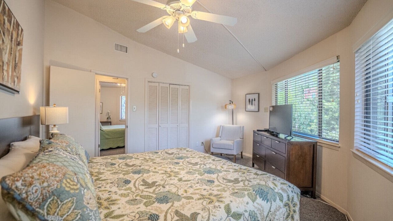 Photo of Bedroom in Lakeway