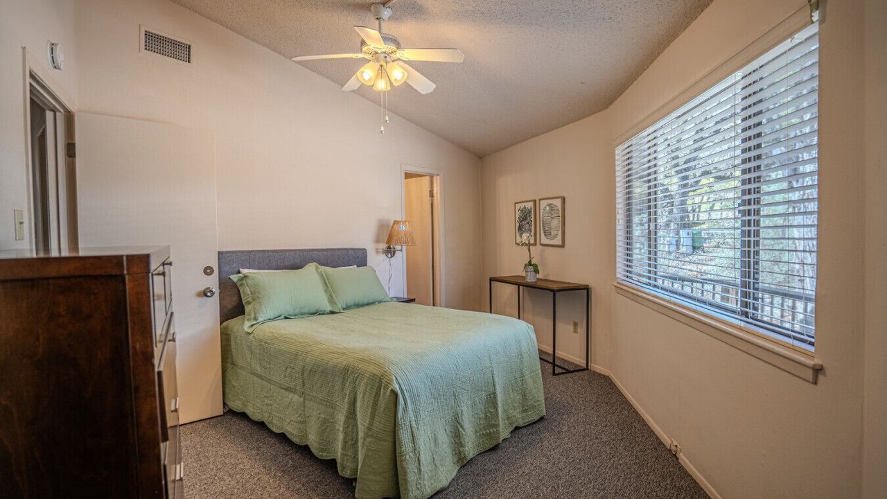 Photo of Bedroom in Lakeway
